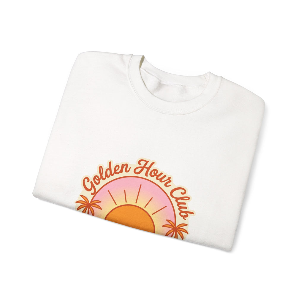 Golden Hour Club Sweatshirt | Sommer-Ästhetik, Küsten-Vibes, Retro-Pastell
