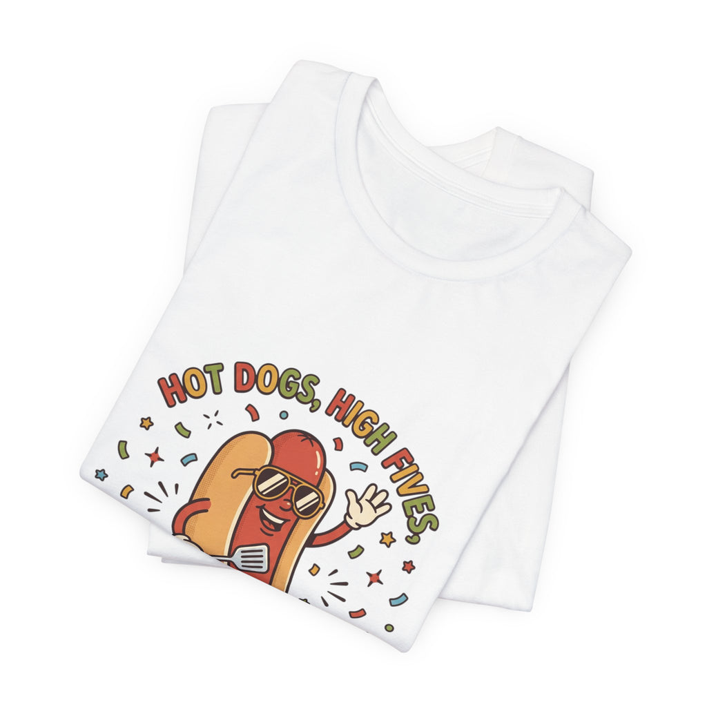 Hot Dog High Fives T-Shirt | BBQ, 4. Juli, Patriotischer Retro-Grill-Humor