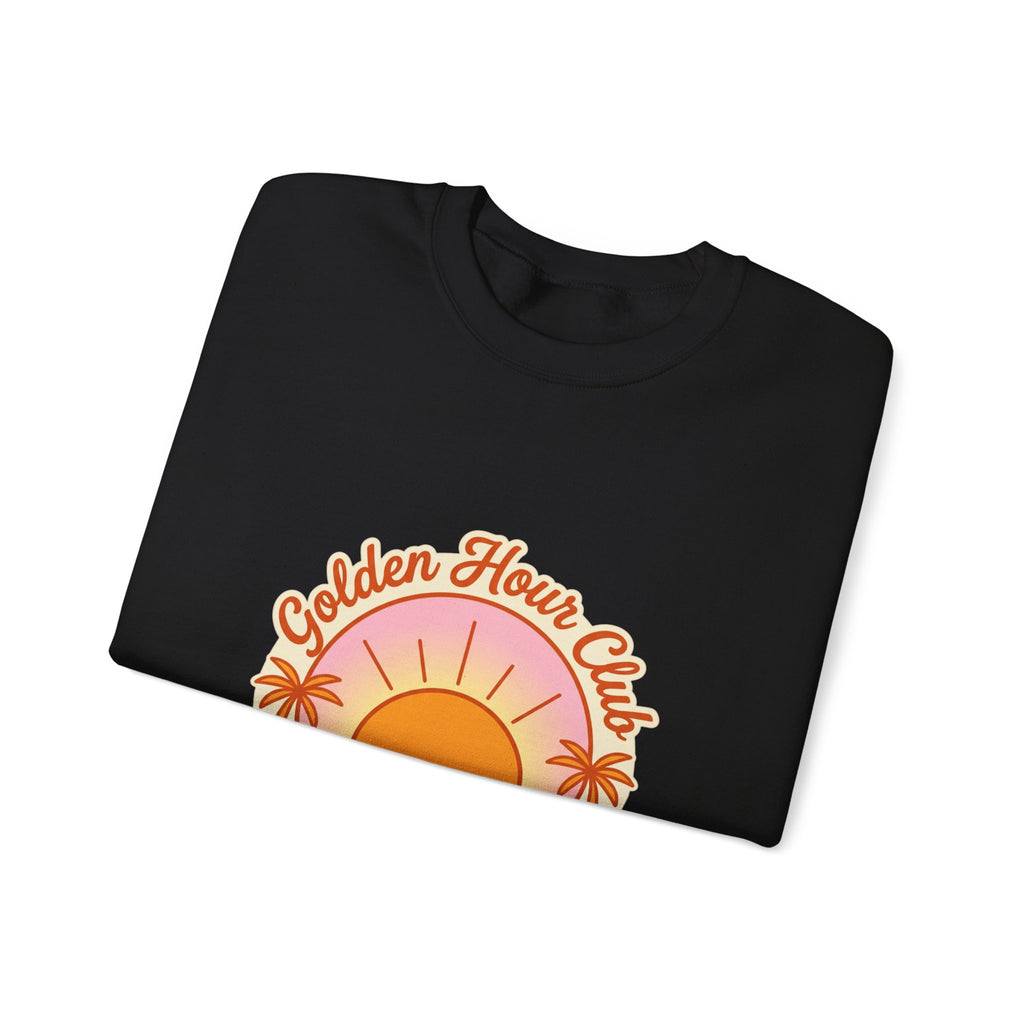 Golden Hour Club Sweatshirt | Sommer-Ästhetik, Küsten-Vibes, Retro-Pastell