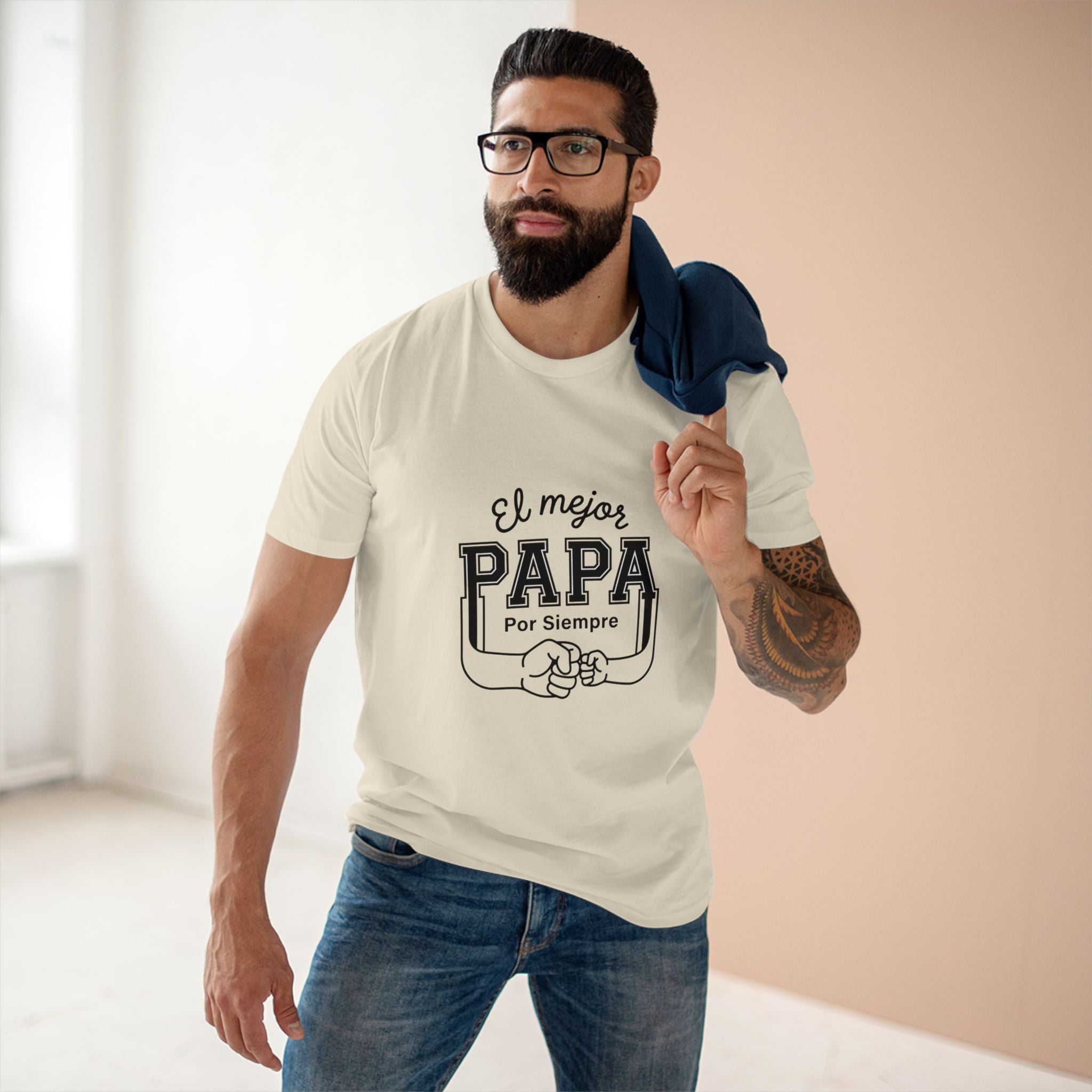 El Mejor Papá Por Siempre" Fist Bump Father's Day Tee